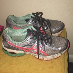 Women’s asics tennis shoes
